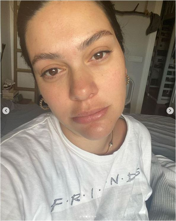 Bergüzar Korel makyajsız fotoğraflarıyla kadınlara seslendi - Resim: 6