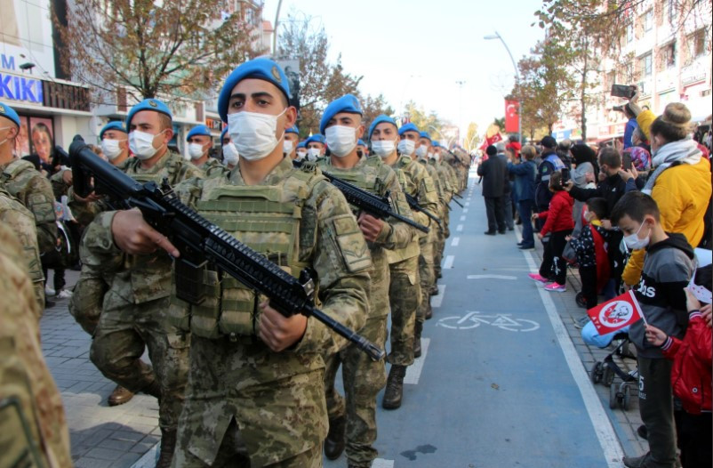 Cumhuriyet'in 98. yılı 81 ilde böyle kutlandı - Resim: 16