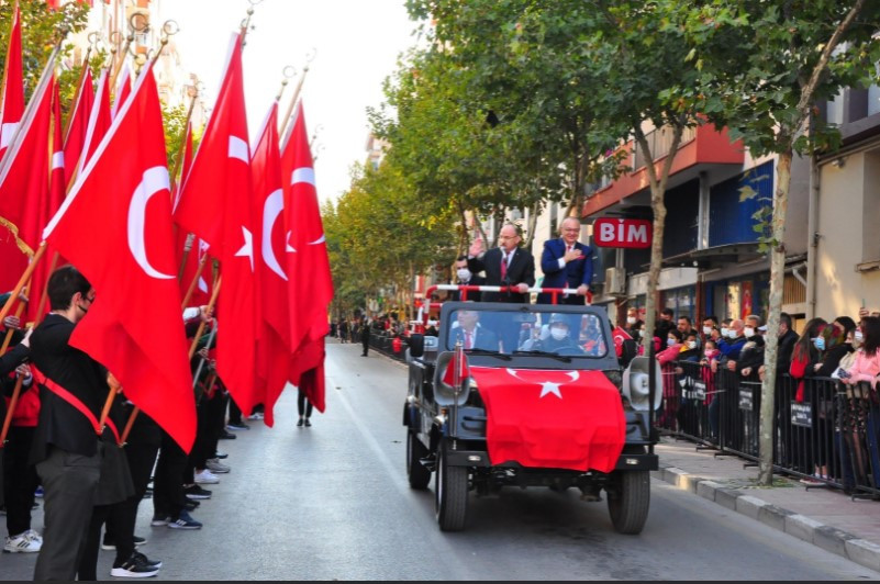 Cumhuriyet'in 98. yılı 81 ilde böyle kutlandı - Resim: 2