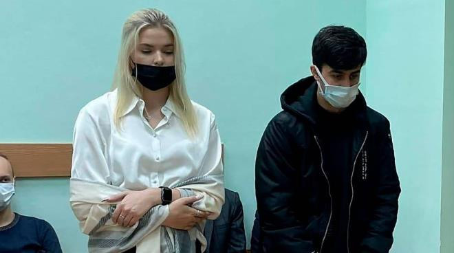 Kızıl Meydan'da kız arkadaşıyla cinsel ilişkiye girdi - Resim: 4