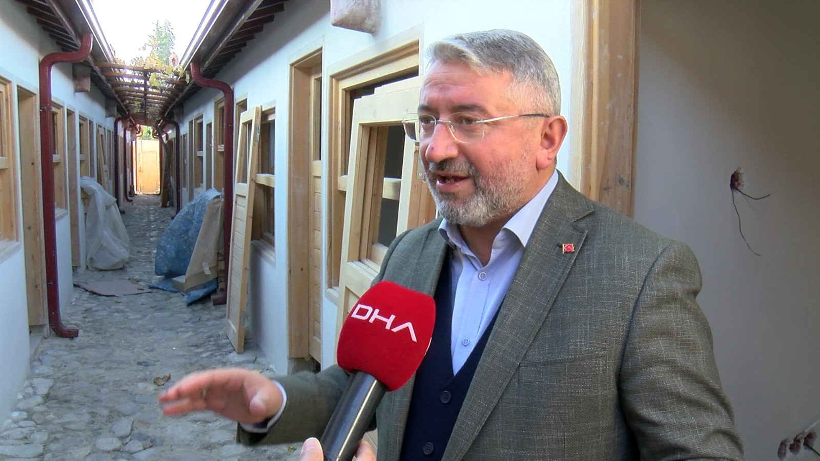 ‘Dünyanın en dar sokağı’ açılıyor. Tıklım tıklım olacak - Resim: 13