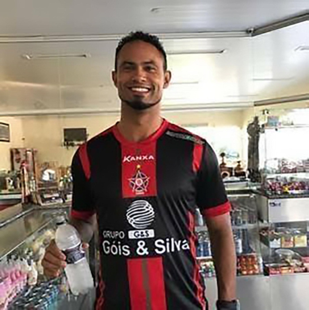 Son paylaşımı herkesi ayağa kaldırdı! Ünlü kaleci sevgilisini öldürüp köpeklere yedirmişti… - Resim: 4