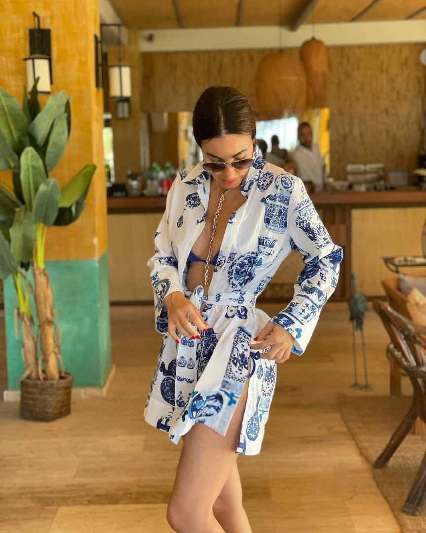 49 yaşındaki Defne Samyeli tarzıyla yıktı geçti - Resim: 27