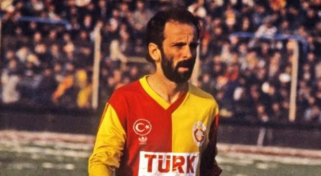 Sanat dünyası büyük kayıplar verdi! İşte 2021 yılında vefat eden ünlüler - Resim: 6