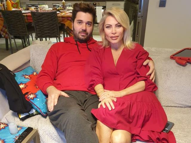 İkiz bebek bekleyen Seray Sever karnı burnunda pozlarını ilk kez paylaştı - Resim: 1