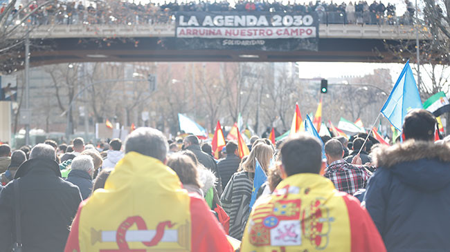 Çiftçiler hükümete isyan etti! Traktörünü, atını alan meydana indi - Resim: 7