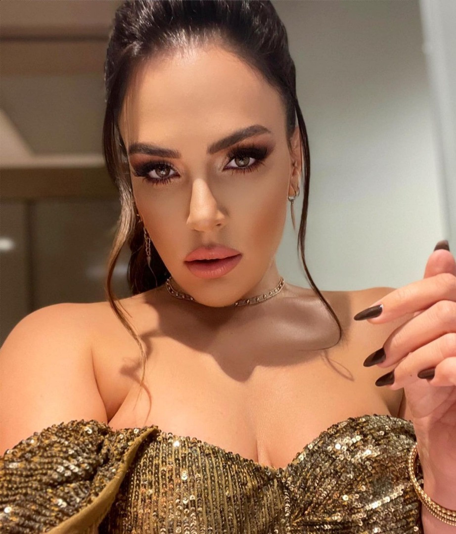 Buket Aydın 2 milyon TL'ye reklam yüzü oldu - Resim: 4