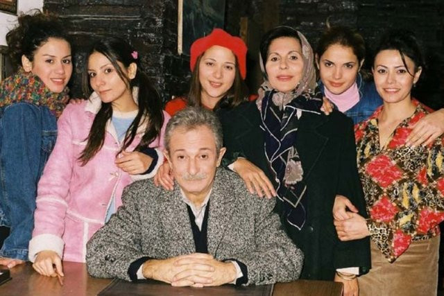 Yayınlandıkları dönem herkesi televizyona kilitleyen 15 nostaljik Türk dizisi - Resim: 9