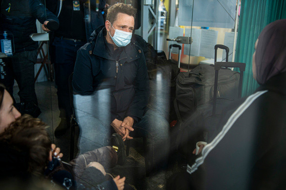 Varşova'da devlet binalarına Ukrayna bayrağının renkleri yansıtıldı - Resim: 11