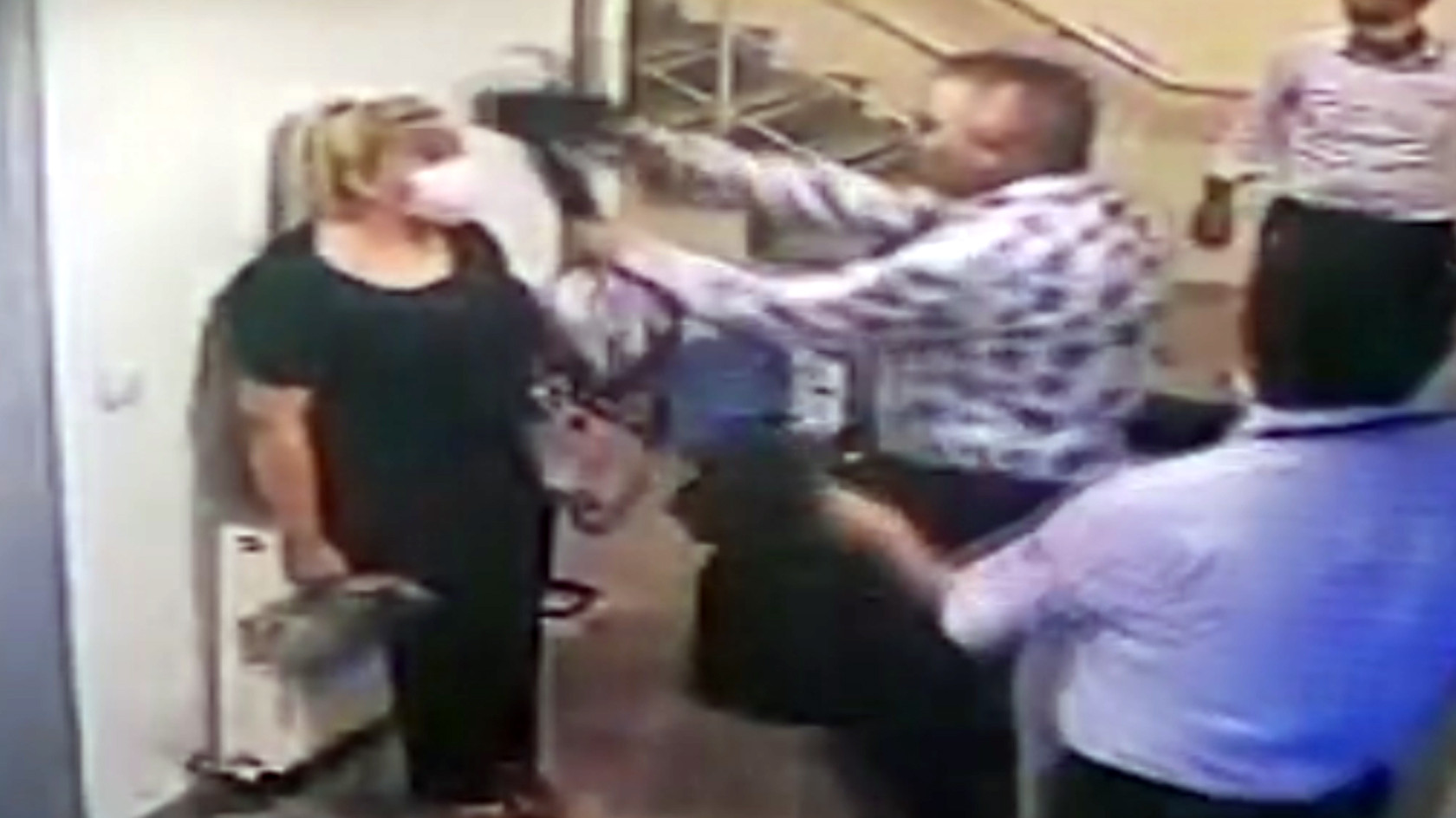 Kadın çalışanın başına silah dayayan müdür için istenen ceza belli oldu - Resim: 1