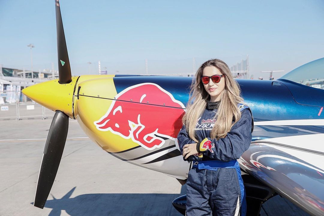 Yağmur Sarıoğlu artık otobüs şoförü - Resim: 15