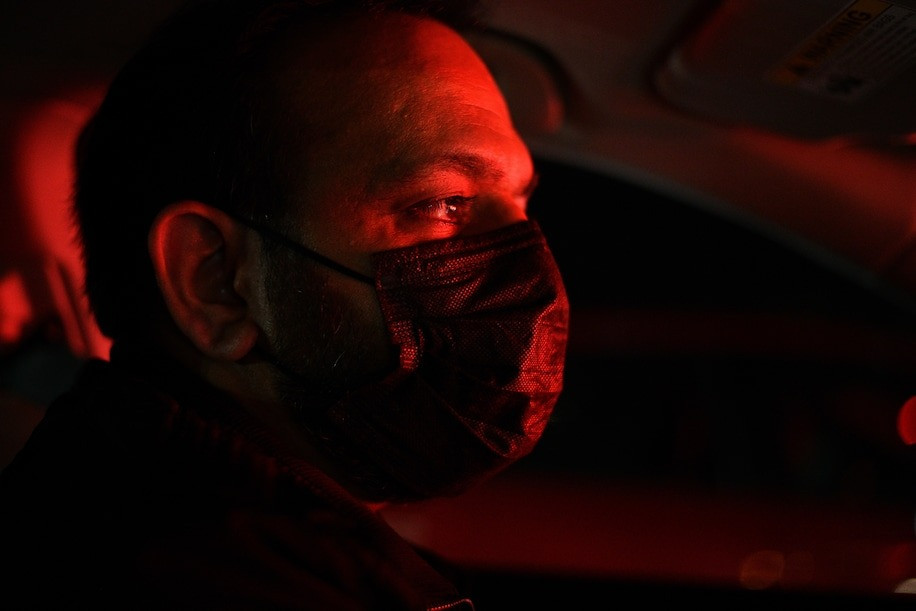 6 milyar dolarlık bir ekonomiyi yönetiyordu şu an 95 dolar için çalışıyor. Eski ekonomi bakanı şimdi UBER şoförü oldu - Resim: 5