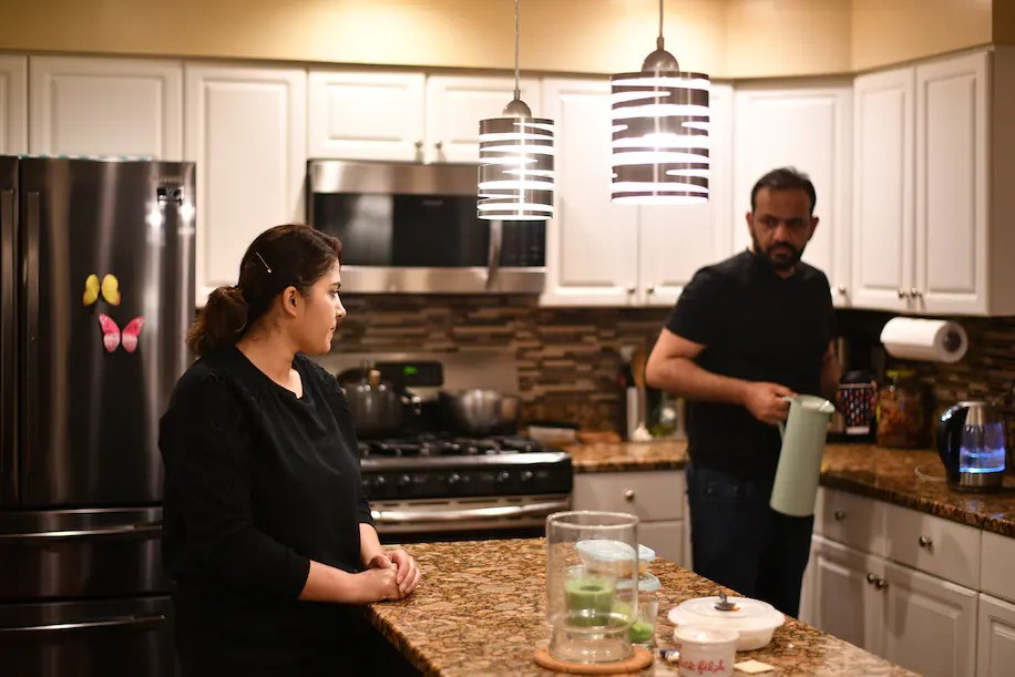 6 milyar dolarlık bir ekonomiyi yönetiyordu şu an 95 dolar için çalışıyor. Eski ekonomi bakanı şimdi UBER şoförü oldu - Resim: 4