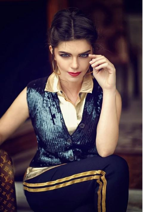 Pelin Karahan'ın, yeni imajı hayranlarından tam not aldı - Resim: 3