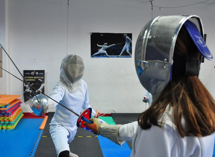 İranlı genç sporcu olimpiyat şampiyonluğu hayali için Manisa'ya yerleşti - Resim: 6