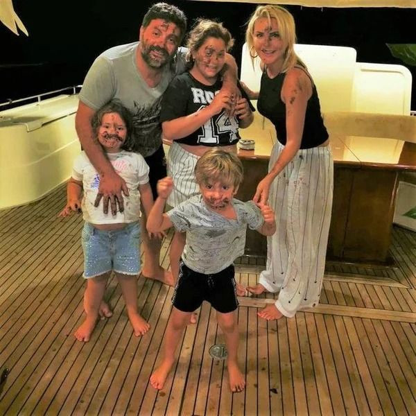 Ece Erken'in milyonluk saat operasyonu. Eşinden kalan saatleri 15 milyona sattı iddiası - Resim: 13