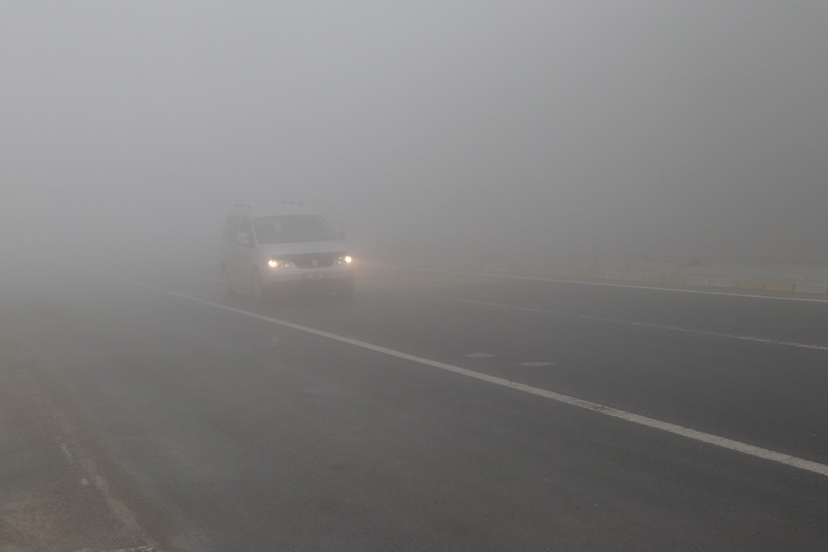 Bolu Dağı'nda etkili olan sis ulaşımı olumsuz etkiliyor - Resim: 3