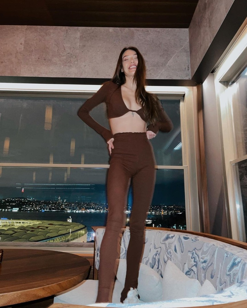 Dilan Çiçek Deniz hakkındaki o gerçek herkesi hayrete düşürdü! Henüz 15 yaşındayken... - Resim: 29