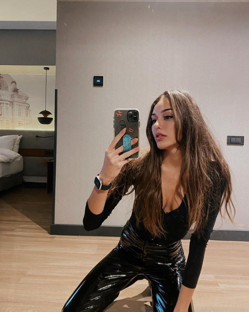 Dilan Çiçek Deniz hakkındaki o gerçek herkesi hayrete düşürdü! Henüz 15 yaşındayken... - Resim: 10