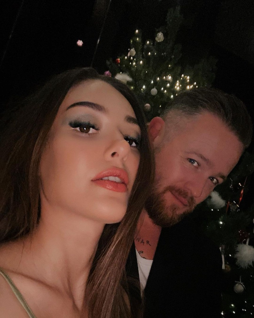 Dilan Çiçek Deniz hakkındaki o gerçek herkesi hayrete düşürdü! Henüz 15 yaşındayken... - Resim: 1