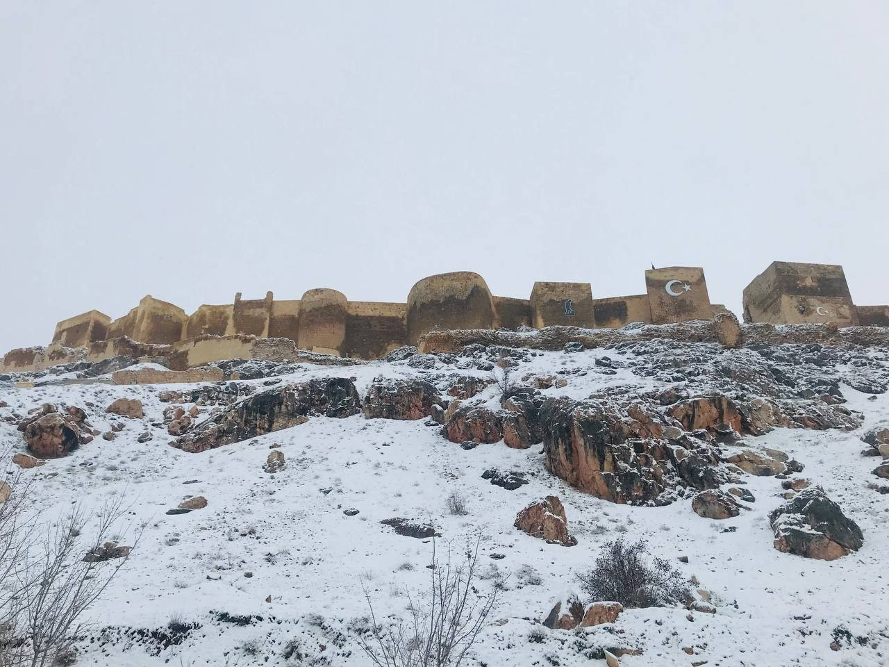 Bayburt Nisan'ın ortasında donuyor - Resim: 7