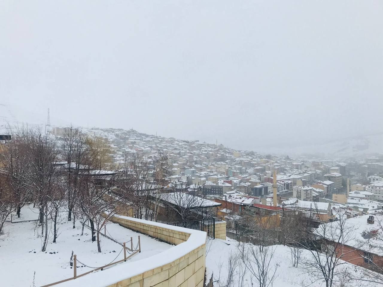 Bayburt Nisan'ın ortasında donuyor - Resim: 6