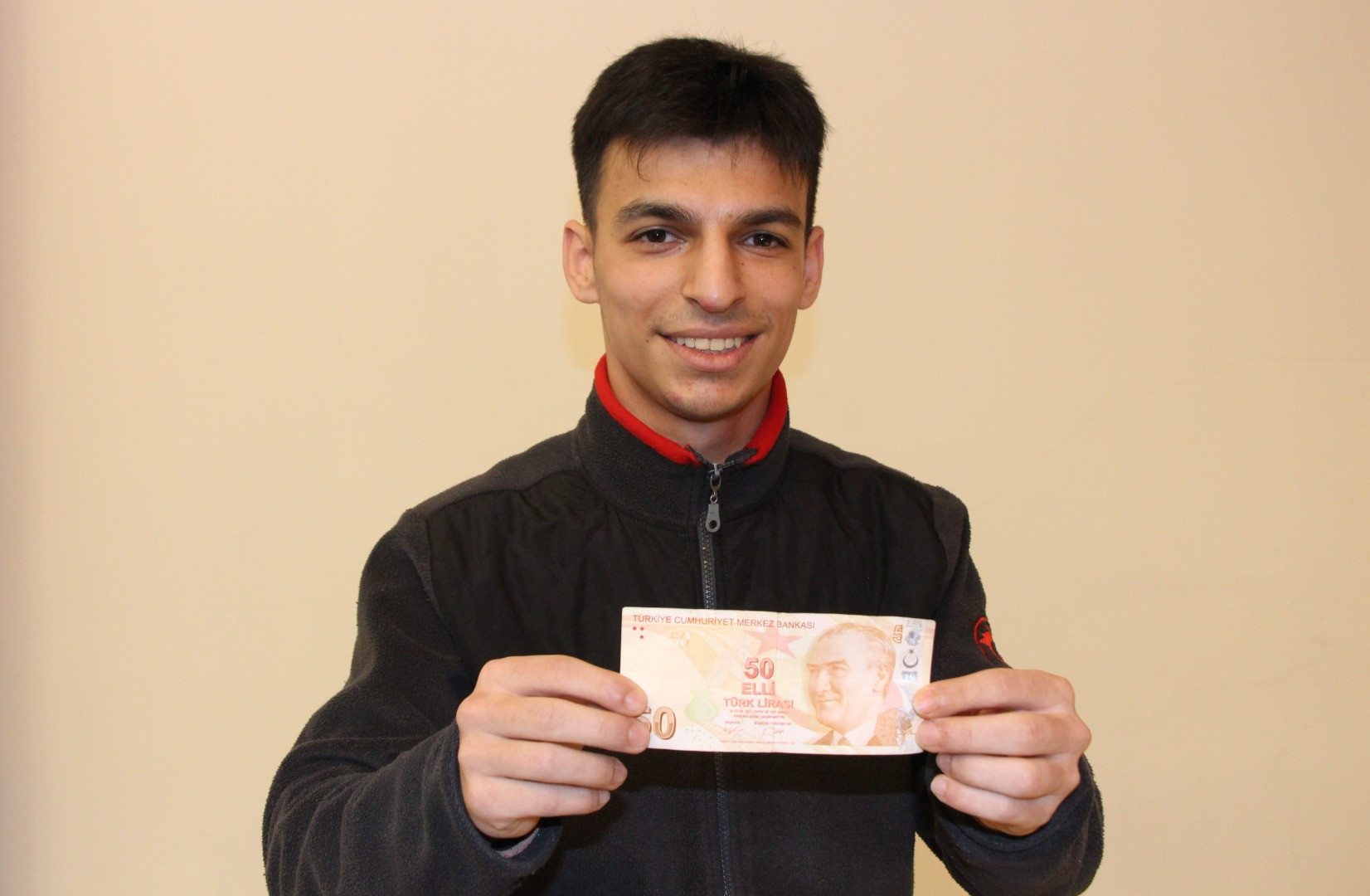 Hatalı basım parayı satışa çıkardı. 50 lirayı 75 bin liraya satıyor - Resim: 2