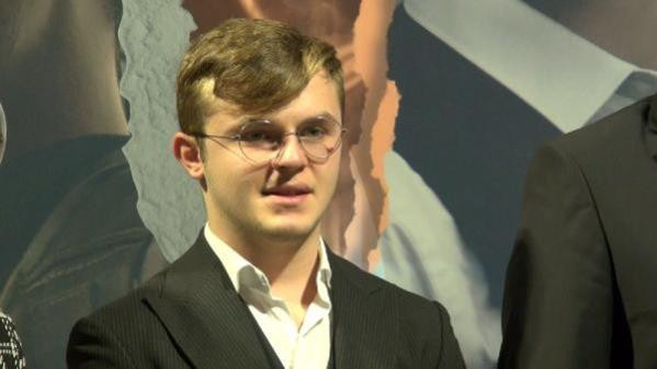 Erdoğan'ın iftarına katılan ünlüler ''En güzel ben överim'' yarışına girdiler - Resim: 10