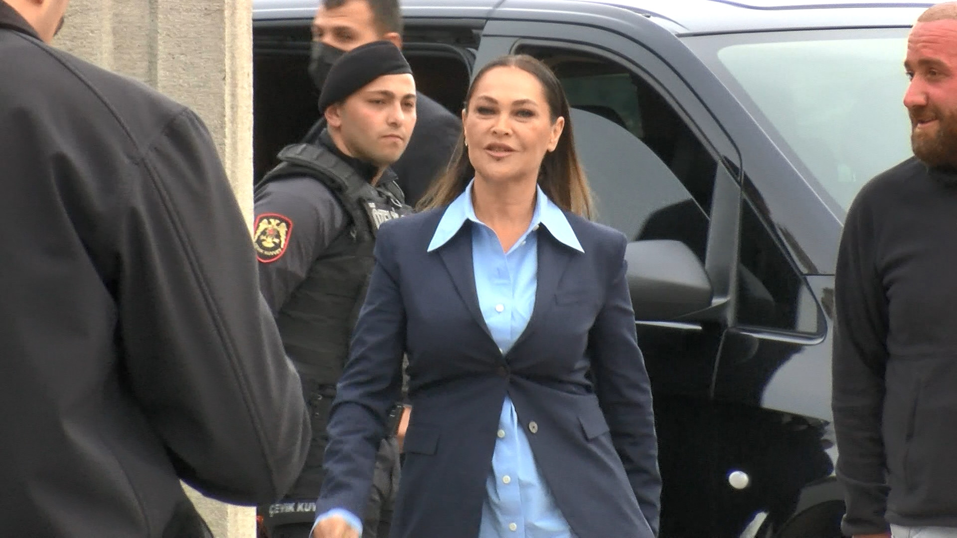 Erdoğan'ın iftarına katılan ünlüler ''En güzel ben överim'' yarışına girdiler - Resim: 7