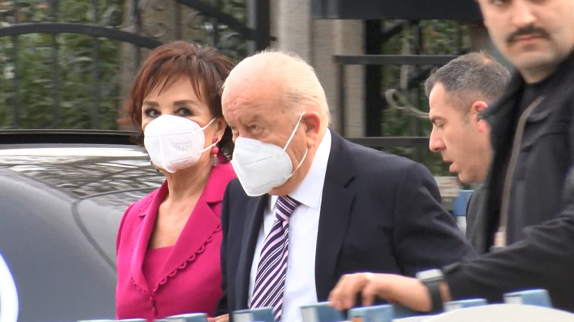 Erdoğan'ın iftarına katılan ünlüler ''En güzel ben överim'' yarışına girdiler - Resim: 8