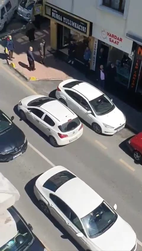 Yol verme tartışması yumruk yumruğa kavgaya döndü - Resim: 3