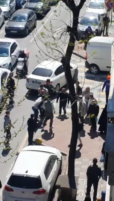 Yol verme tartışması yumruk yumruğa kavgaya döndü - Resim: 2