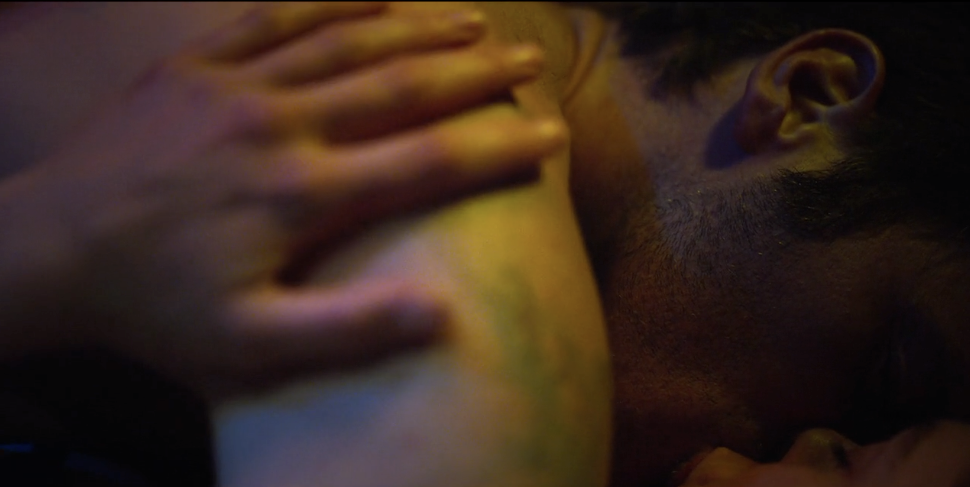 Skandal dizi ''Yakamoz S 245''de, Kıvanç Tatlıtuğ ve Özge Özpirinççi'nin sevişme sahneleri olay oldu - Resim: 13