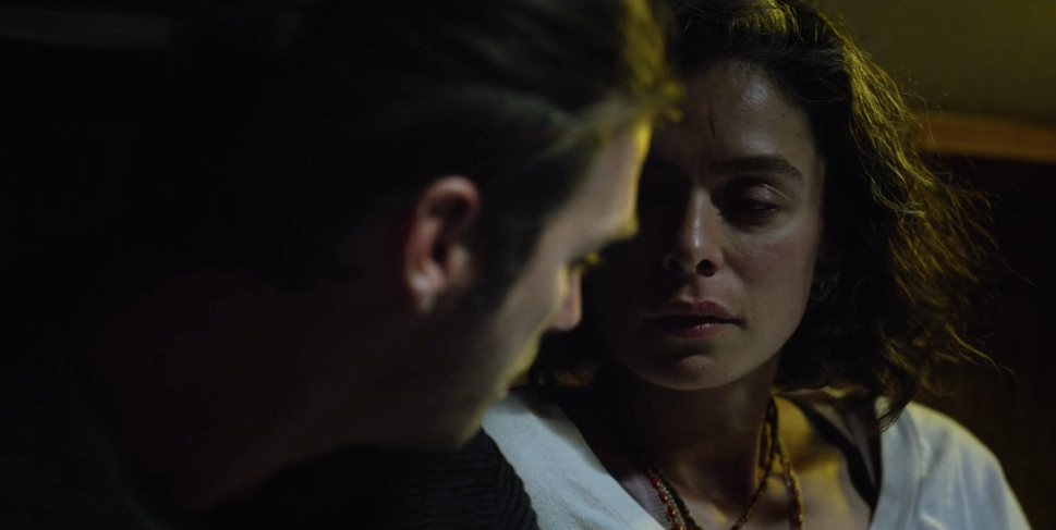 Skandal dizi ''Yakamoz S 245''de, Kıvanç Tatlıtuğ ve Özge Özpirinççi'nin sevişme sahneleri olay oldu - Resim: 8