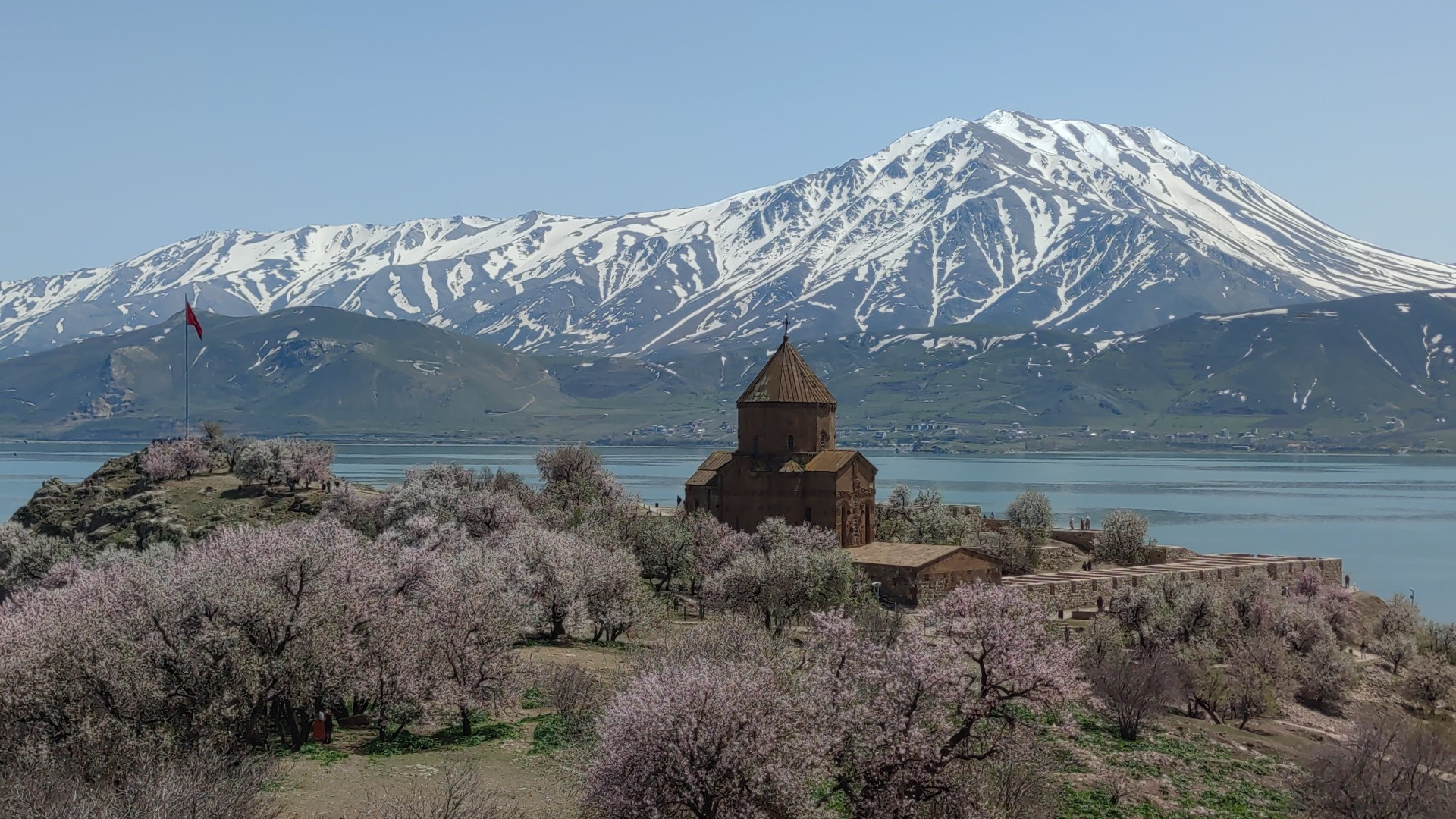 Akdamar Adası'nda ilkbahar güzelliği - Resim: 6