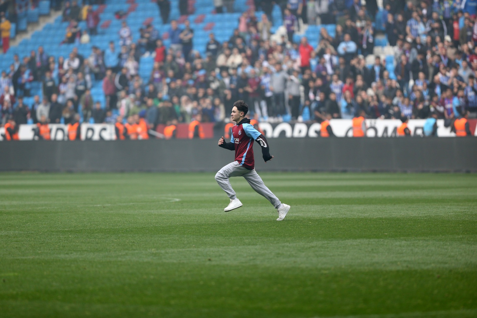 Trabzonspor'dan şampiyonluk kutlaması gibi antrenman - Resim: 26