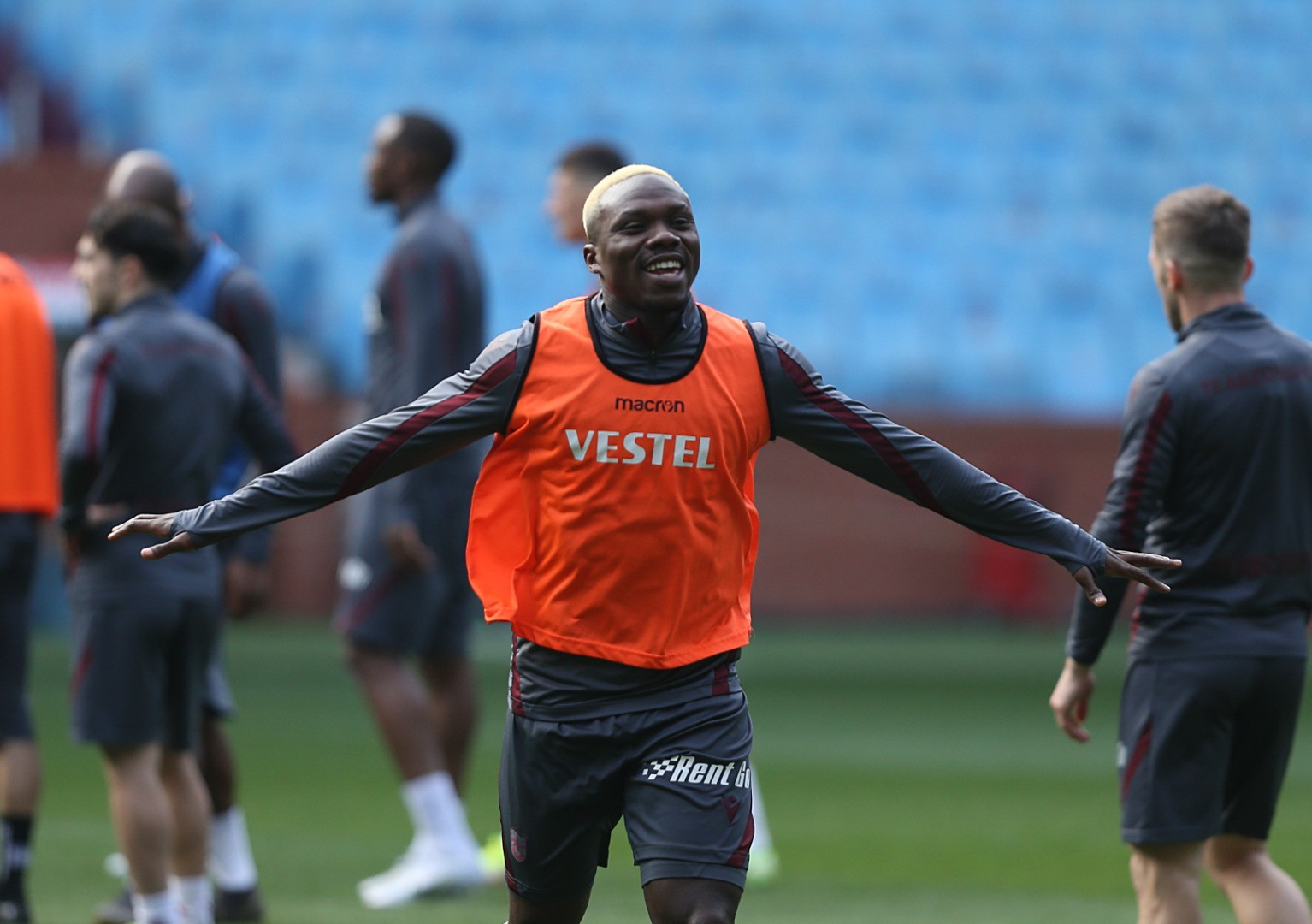 Trabzonspor'dan şampiyonluk kutlaması gibi antrenman - Resim: 8