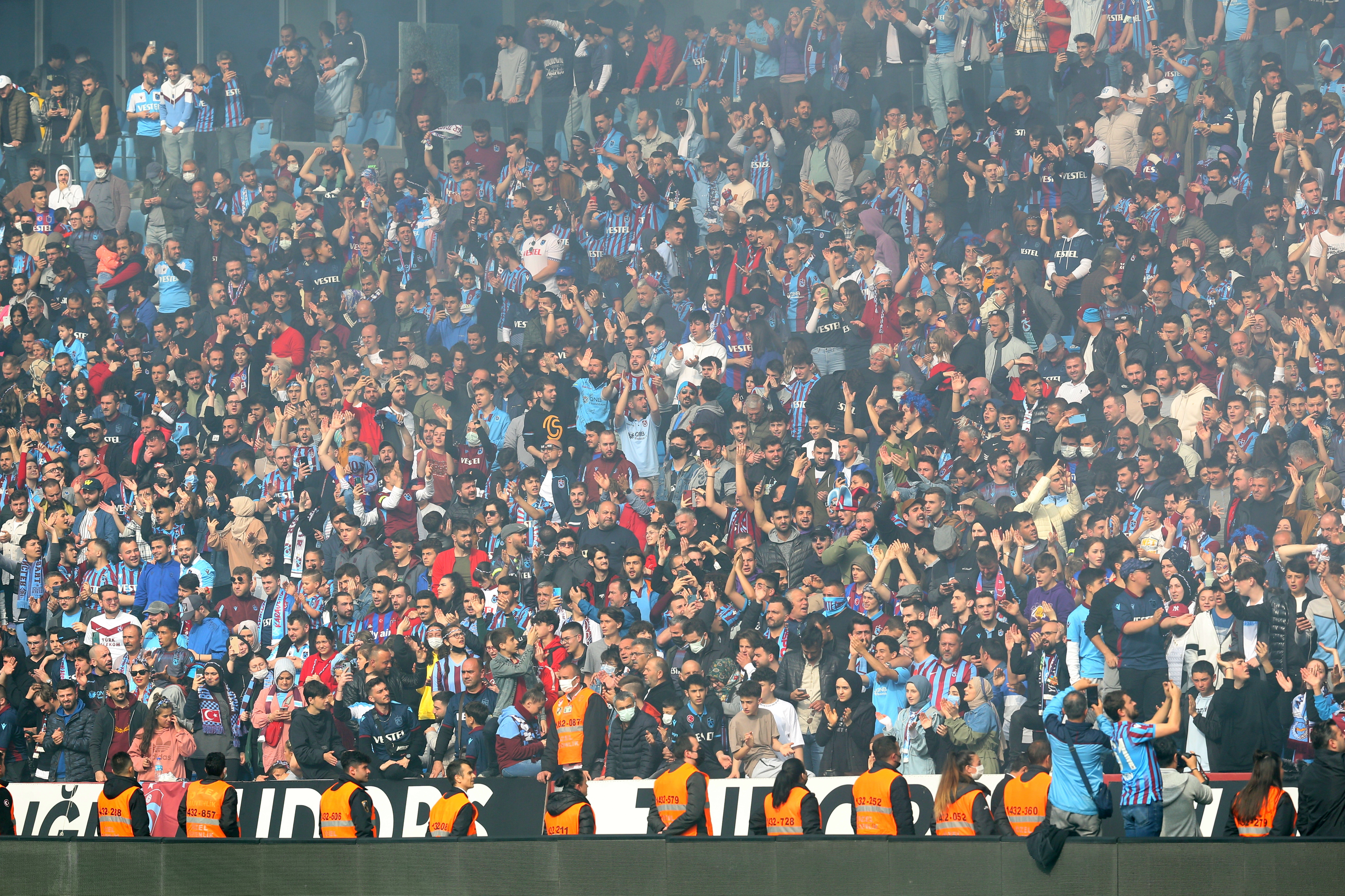 Trabzonspor'dan şampiyonluk kutlaması gibi antrenman - Resim: 12