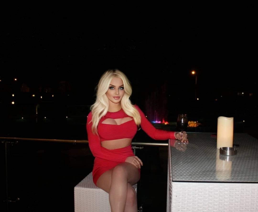 Serkan Kodaloğlu'nun yeni sevgillisi şarkıcı Maya - Resim: 18