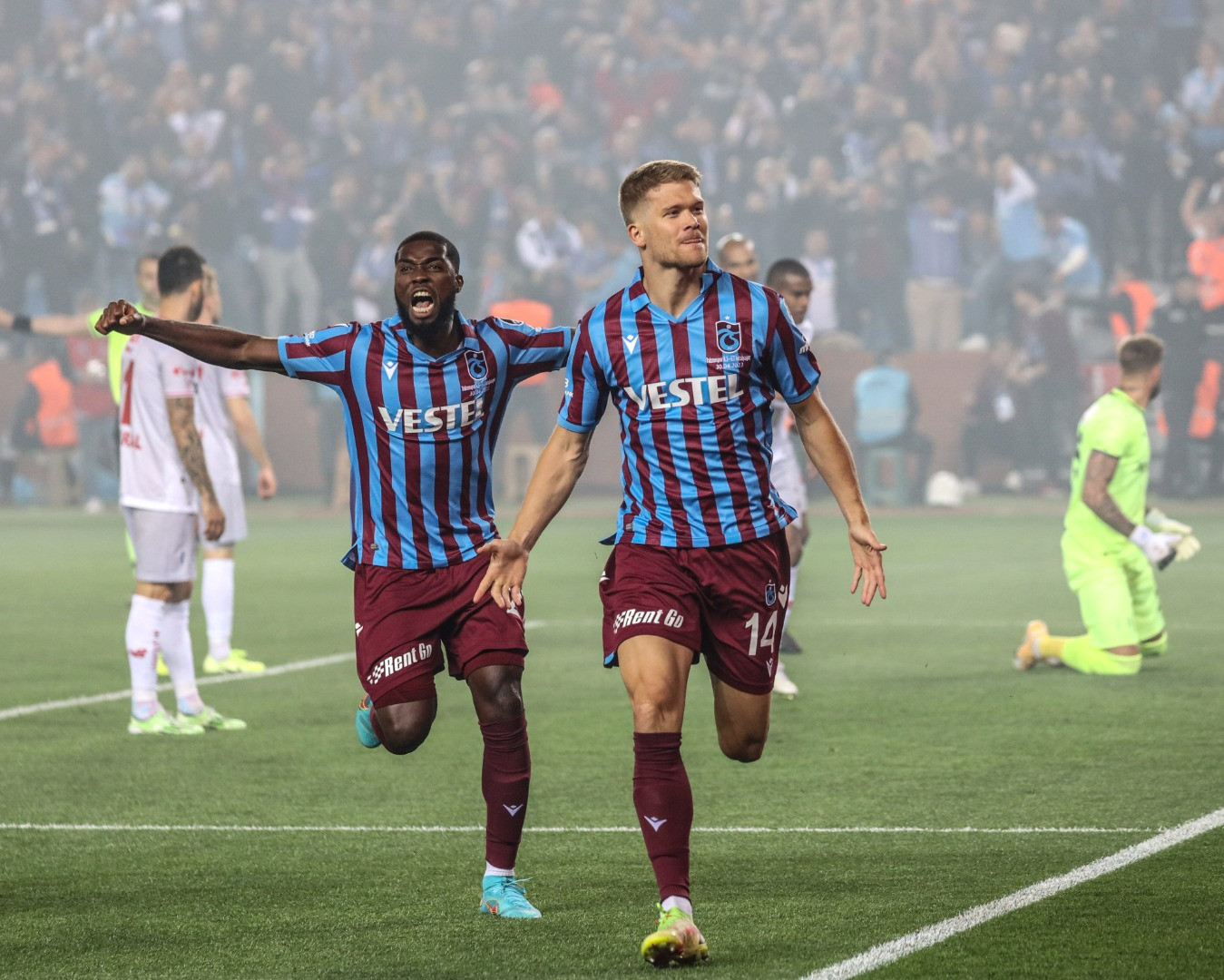 Trabzonspor şampiyonluk kutlamalarına başladı - Resim: 10
