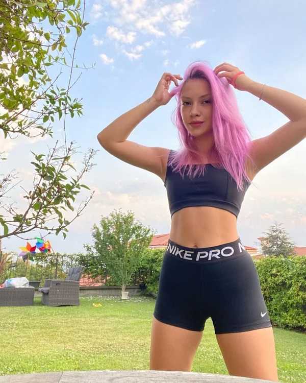 Ece Seçkin'in, reklam anlaşmasından alacağı ücret dudak uçuklatıyor - Resim: 5