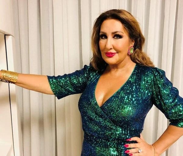 Nükhet Duru'dan Kadir İnanır'la ilişki açıklaması! Yıllar sonra evlatlık itirafı geldi - Resim: 12