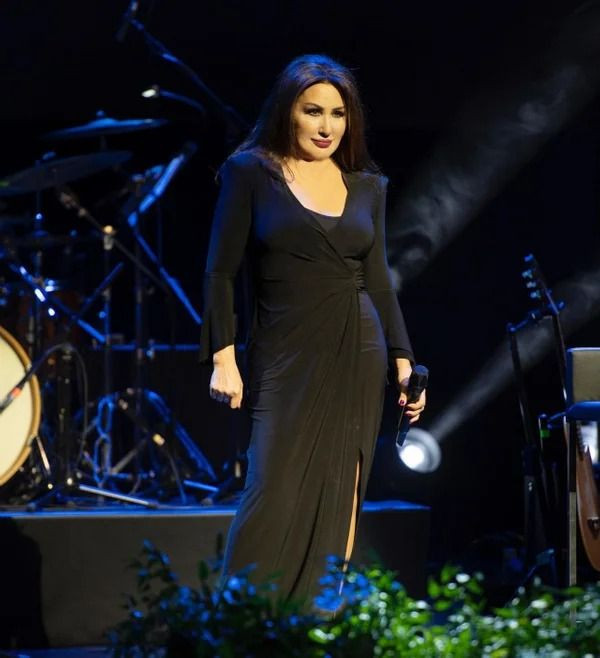 Nükhet Duru'dan Kadir İnanır'la ilişki açıklaması! Yıllar sonra evlatlık itirafı geldi - Resim: 6