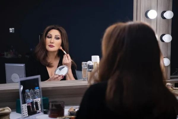 Nükhet Duru'dan Kadir İnanır'la ilişki açıklaması! Yıllar sonra evlatlık itirafı geldi - Resim: 7