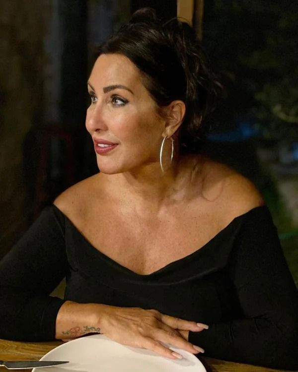 Nükhet Duru'dan Kadir İnanır'la ilişki açıklaması! Yıllar sonra evlatlık itirafı geldi - Resim: 1