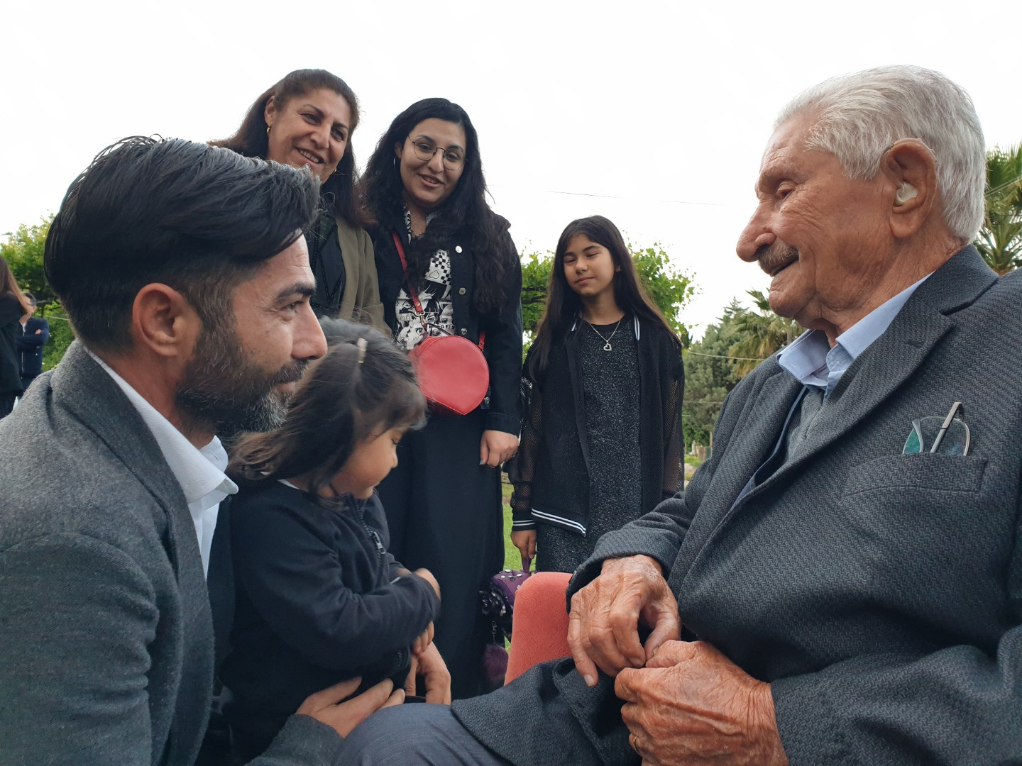 100 yaşına giren adama sürpriz doğum günü partisi - Resim: 14