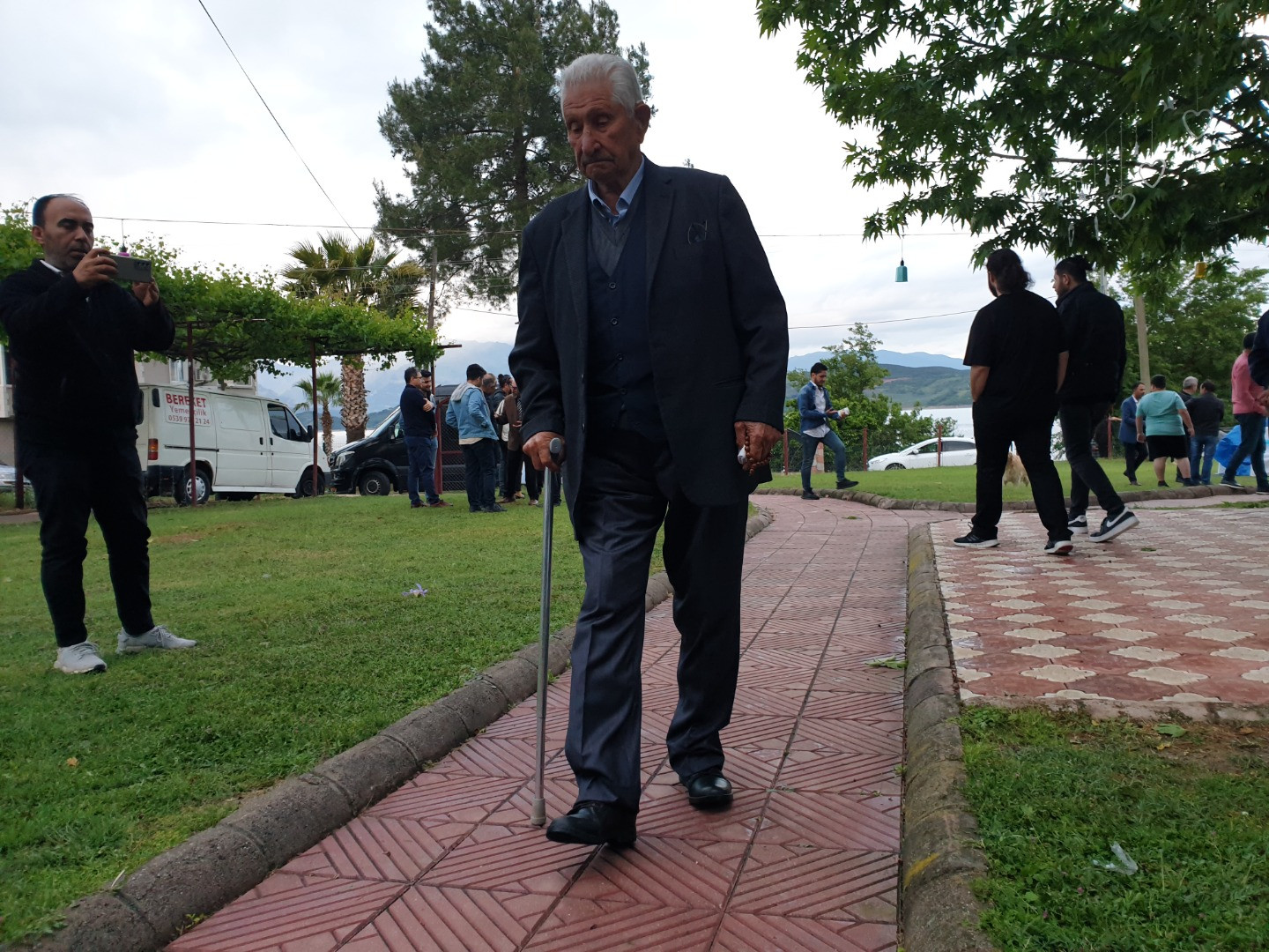 100 yaşına giren adama sürpriz doğum günü partisi - Resim: 13