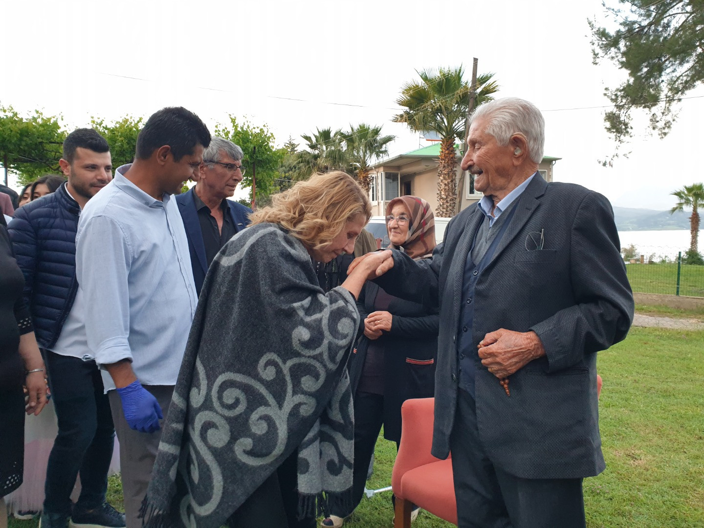 100 yaşına giren adama sürpriz doğum günü partisi - Resim: 3