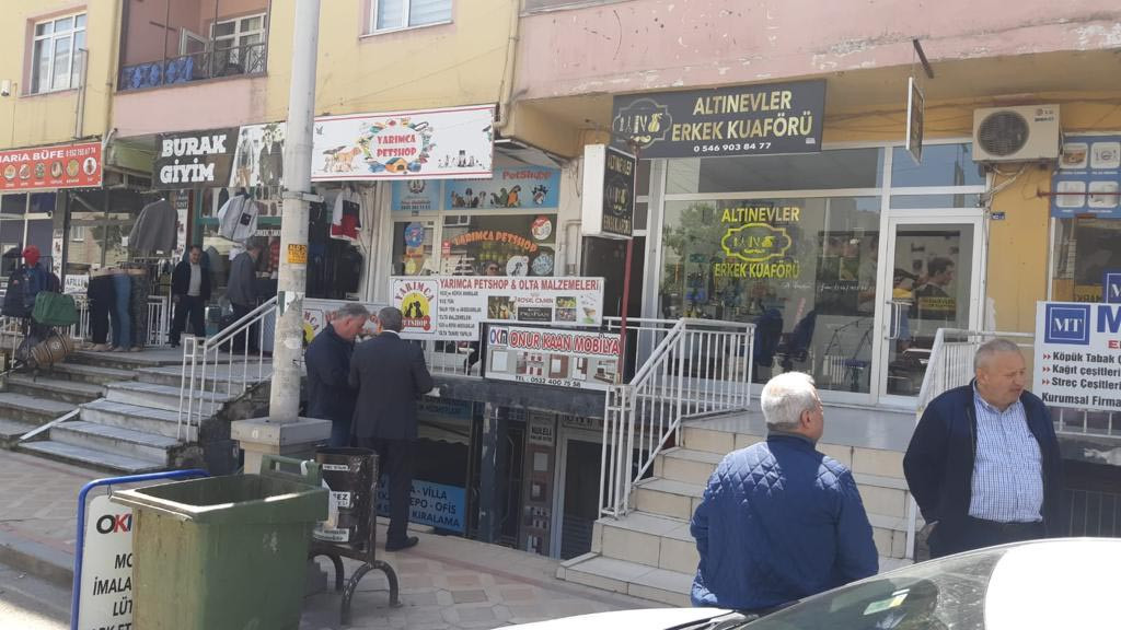 Çaycı dehşet saçtı. Kendisinden çay almayan ne kadar esnaf varsa camını çerçevesini aşağı indirdi - Resim: 7