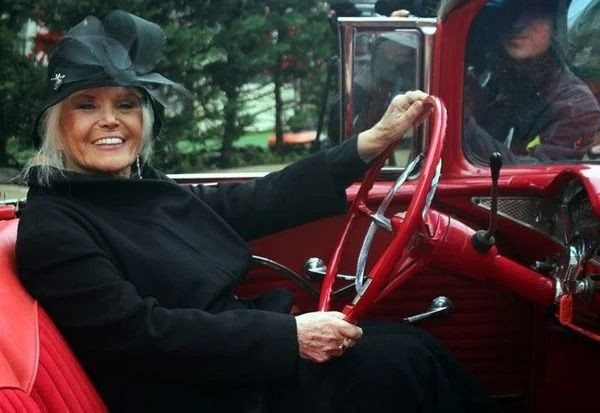 Gönül Yazar yasak aşk yaşadığı adamı açıkladı: Karısının evinde odam bile vardı! - Resim: 9